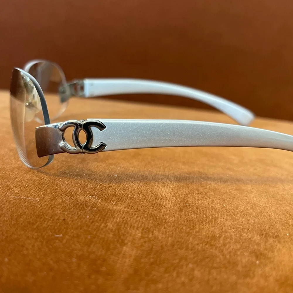 Vintage Chanel Sheild Glasses - Picture 5 of 10